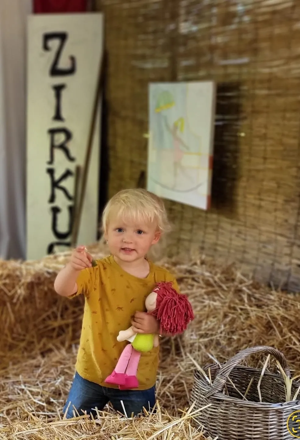 Schlafendes Baby in der Hängematte